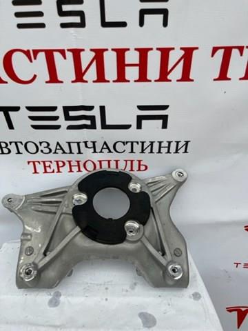 Купити 104403700C Tesla Стакан-амортизатора