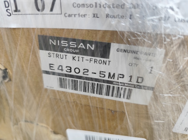 E43035MP1D Nissan/Infiniti Ліва передня стійка
