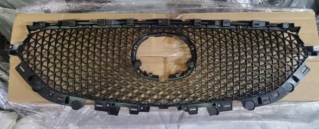 Решітка радіатора KB8A50719A Mazda