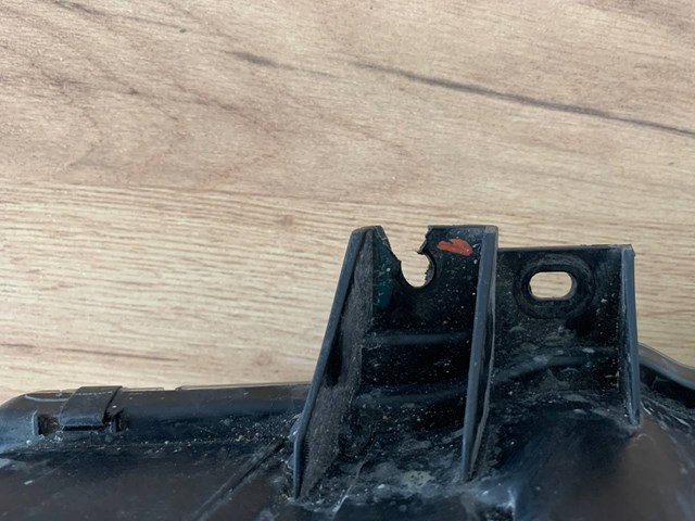 Протитуманка права Tesla 107739200F ціна, від 43.12 USD