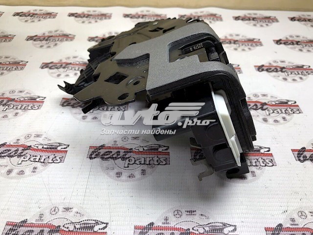 LR078752 Land Rover Замок задніх дверей, лівих