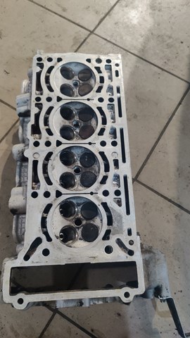 Головка двигуна Mercedes R2710161201 ціна, від 189.67 USD