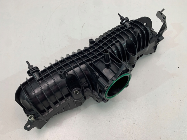 Купити 32257808 Volvo Впускний колектор