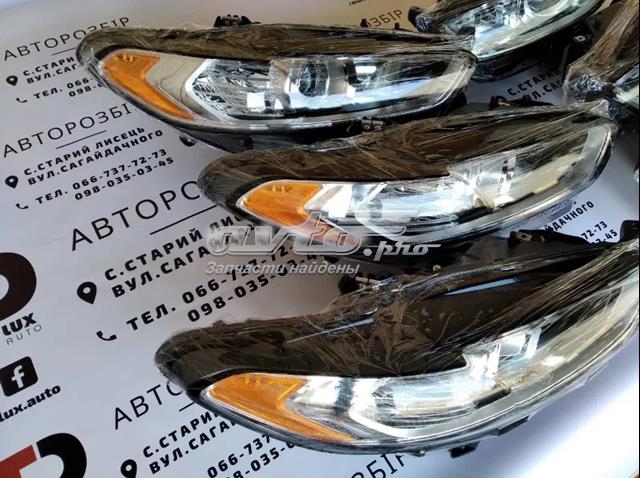 Фара права MDS7Z13008A Ford