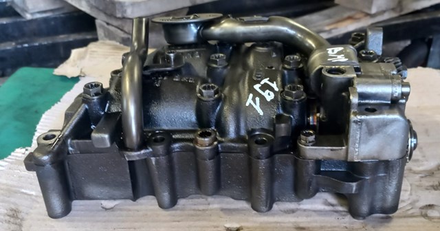 Масляний насос 03G103535B VAG