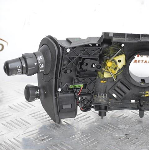 Перемикач підрульовий, правий Renault (RVI) 8200127728 ціна, від 23.90 USD