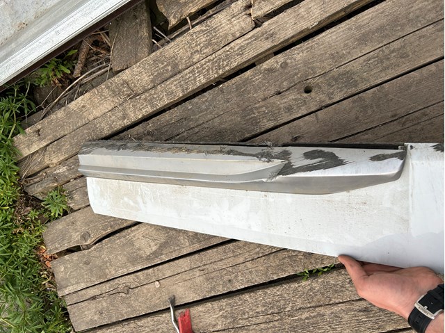 Молдинг задніх правих дверей VAG 80A853970LGRU ціна, від 101.66 USD