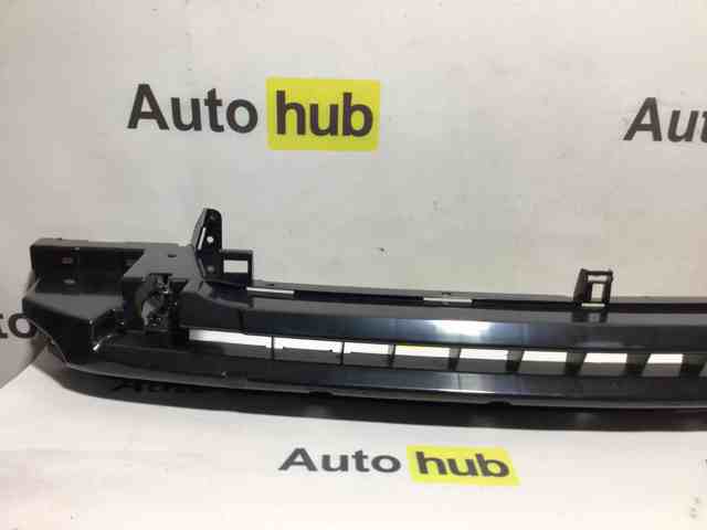 Кронштейн бампера переднього, центральний Land Rover LR094157 ціна, від 190.04 USD