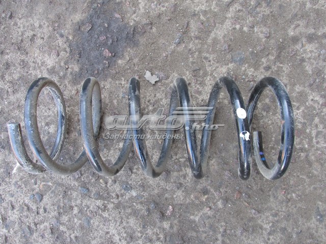 482310E200 Toyota Пружина підвіски задня