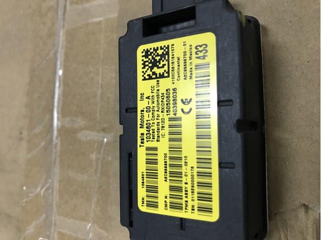 103460100A Tesla 