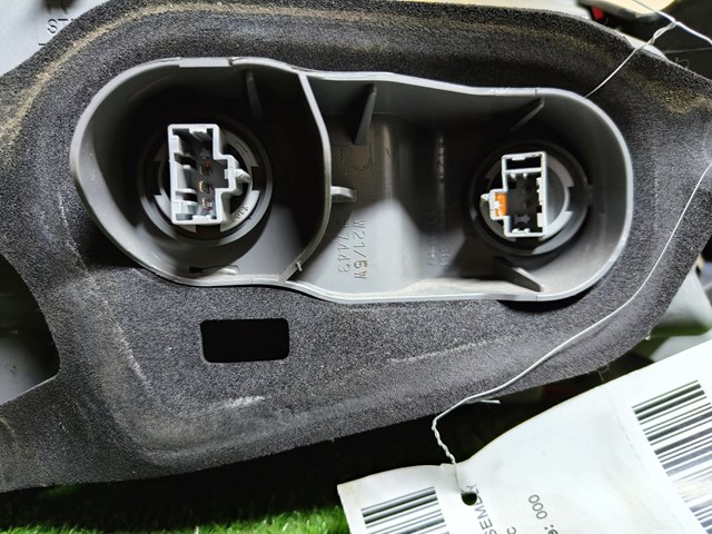 Купити 8330A368 Mitsubishi Задня права фара
