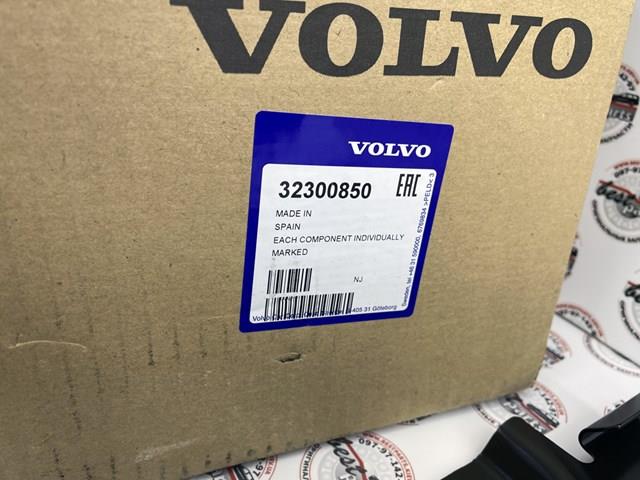 Купити 32300850 Volvo 