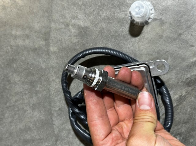 Купити A000905571287 Mercedes 