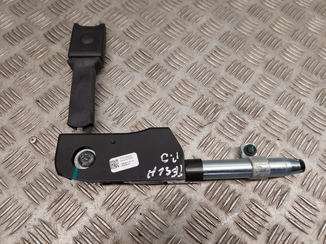  Tesla 100526500B