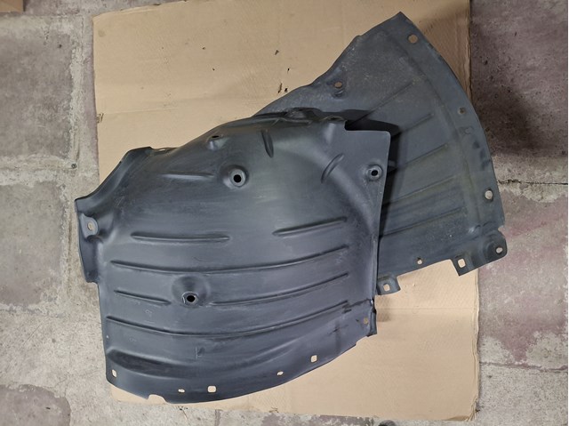 Купити VA4056140 Mazda Підкрилок передній лівий
