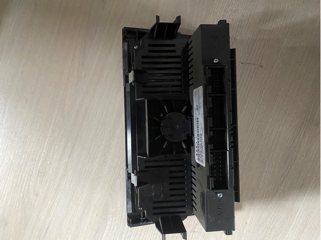  VAG 8P0820043H ціна, від 28.22 USD