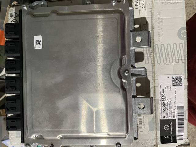  Mercedes A654900760064 ціна, від 2513.97 USD
