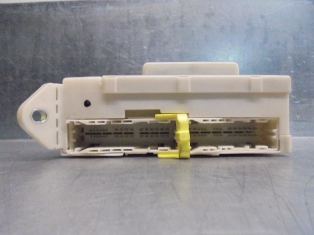 8273053021 Toyota 