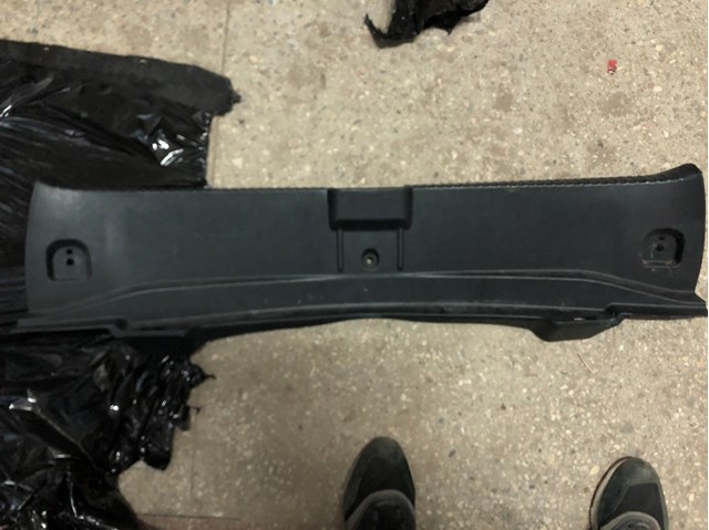 Накладка задньої панелі багажника Toyota 5838733160C0 ціна, від 135.44 USD