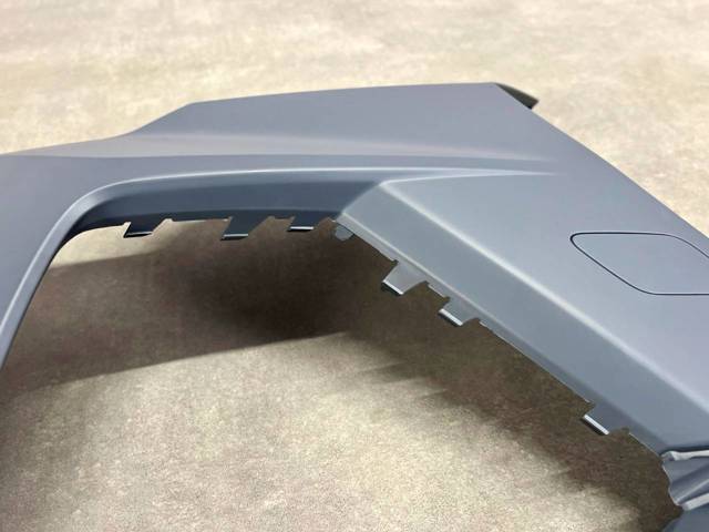 Бампер передній, права частина Signeda PAD04076PBR