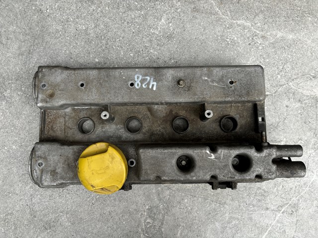 Кришка клапанів General Motors 90470439