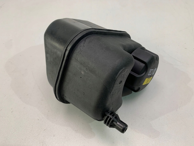 Бачок розширювальний Autotechteile 7011712