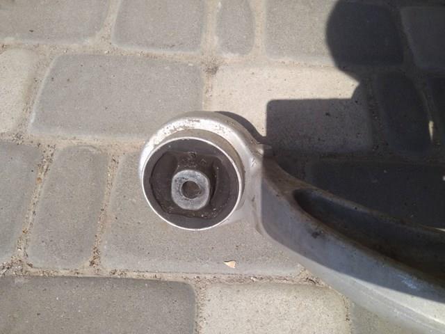 Купити 8W0407695A VAG Лівий важіль передній нижній підвіски