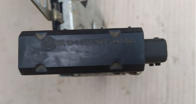 Купити 8122203 BMW Замок передньої лівої двері