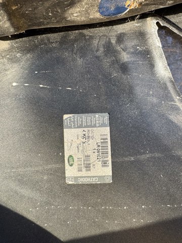 Купити LR061824 Land Rover Крило переднє ліве