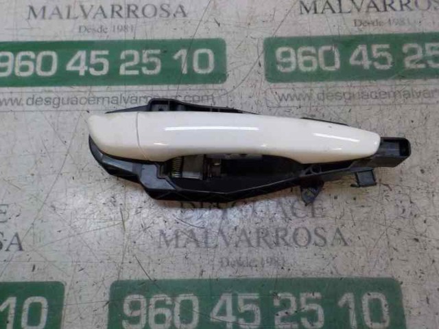 Ручка задньої двері зовнішня права 1609239680 Peugeot/Citroen