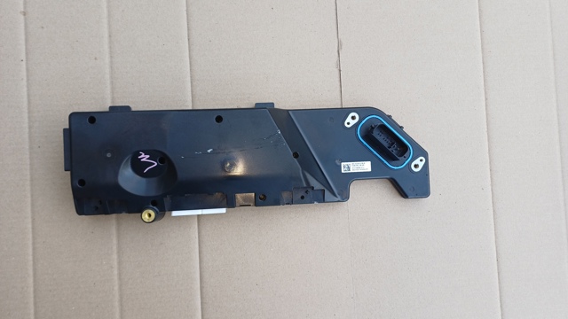 Tesla 110639421L ціна, від 107.22 USD