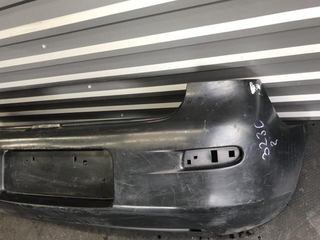 Буфер (бампер) задній на Mazda 323 C V BA