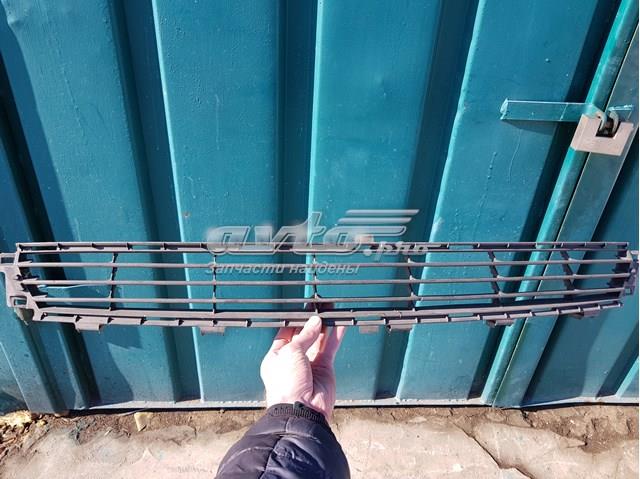 Решітка бампера нижня Toyota 5311333010