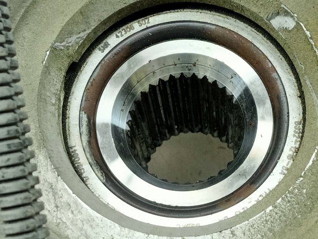 Купити LR077914 Land Rover Цапфа передні праві