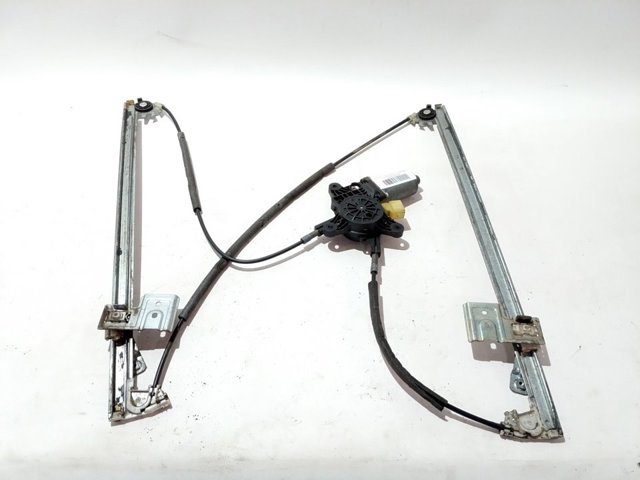 Двигун склопідіймача двері передньої, правої A0130821940 Mercedes