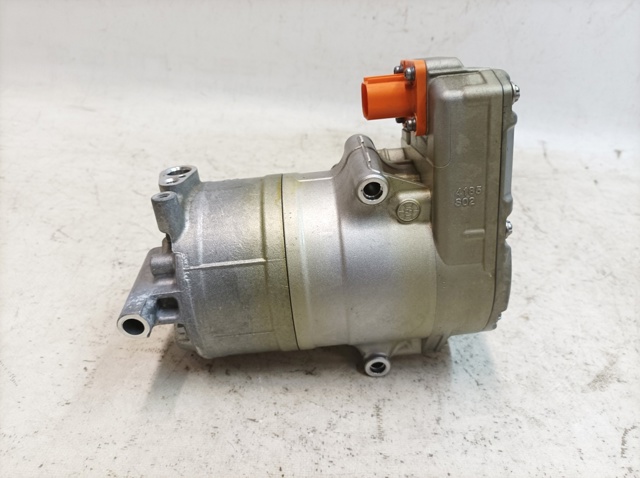 Компресор кондиціонера PAD816797A Porsche