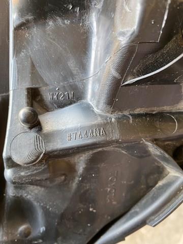 Фара ліва 8117042542 Toyota