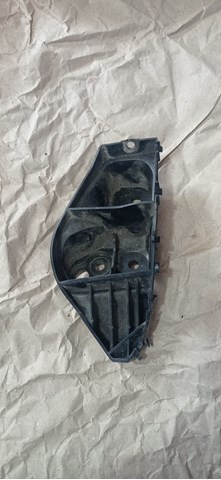 Купити 52115B1010 Toyota Кронштейн бампера переднього, правий