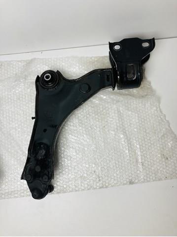 Купити LR086107 Land Rover Важіль передньої підвіски нижній, правий