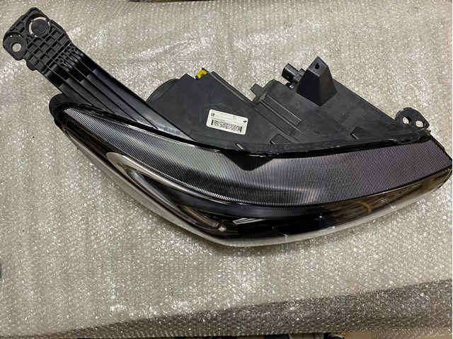 YP00015580 Opel Фара правая