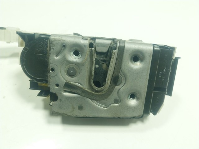 Замок передніх пасажирських дверей Mercedes A9077200300 ціна, від 203.16 USD