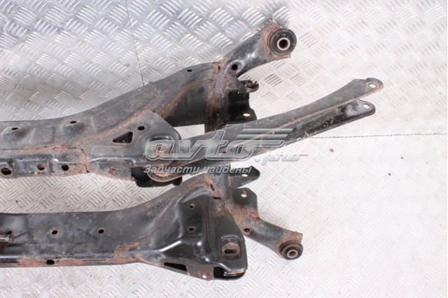 Купити 4100A050 Mitsubishi Балка задньої підвіски, підрамник