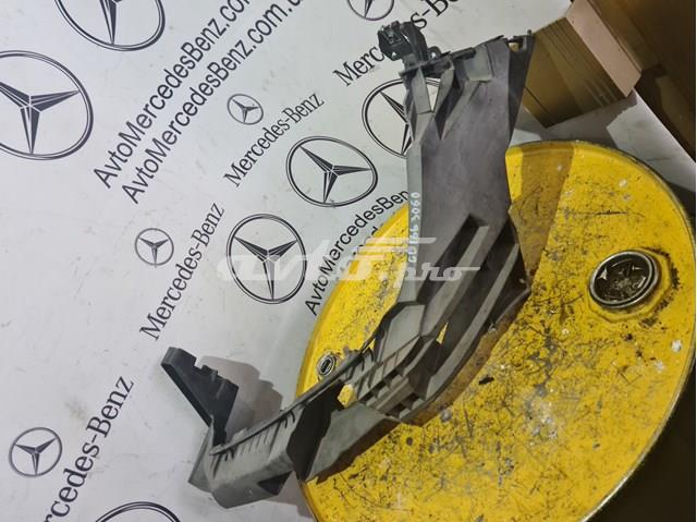 A1666200591 Mercedes Рамка радіатора права