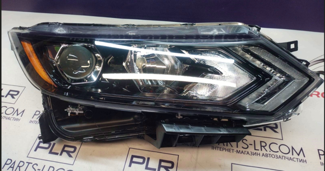 Фара права ZDS111364R Signeda