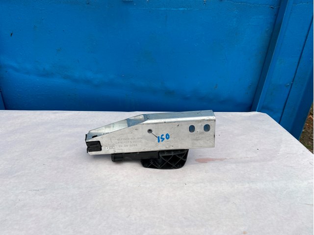 51118071605 BMW Кронштейн бампера переднього, зовнішній лівий