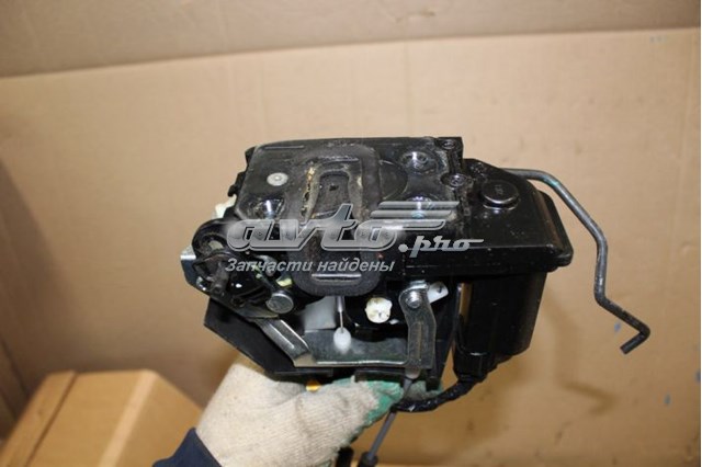 814100X000 Hyundai/Kia Замок задніх дверей, лівих