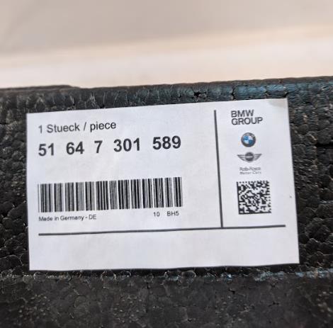 Купити 7301589 BMW Абсорбер (наповнювач) бампера переднього