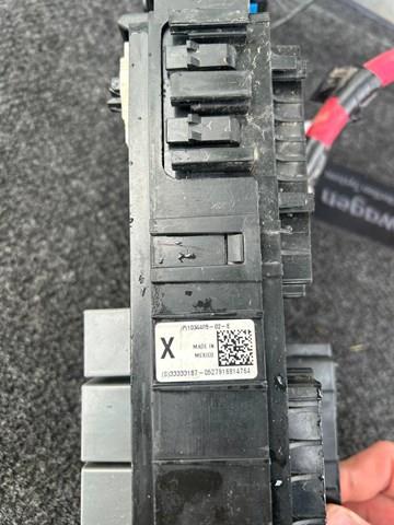  Tesla 103440502E ціна, від 50.68 USD
