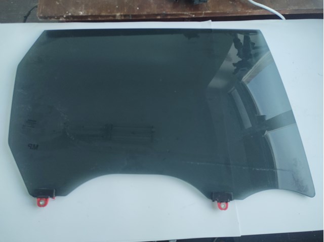 Купити 823005AA0A Nissan/Infiniti Скло задніх дверей, правих