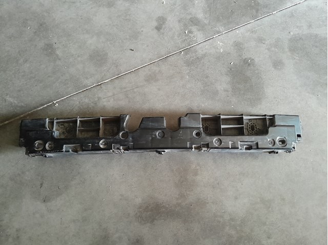 Кронштейн бампера переднього FPS FP2854941 ціна, від 77.88 USD